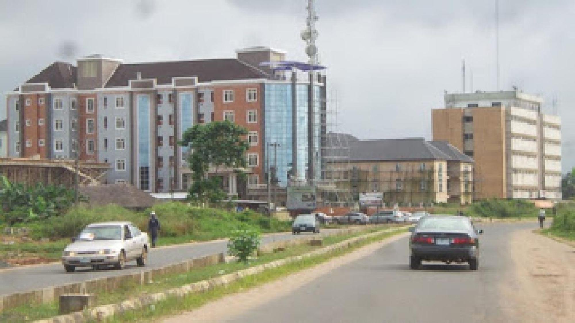 Room In Bb - Immaculate Royal International Hotel Owerri Buitenkant foto