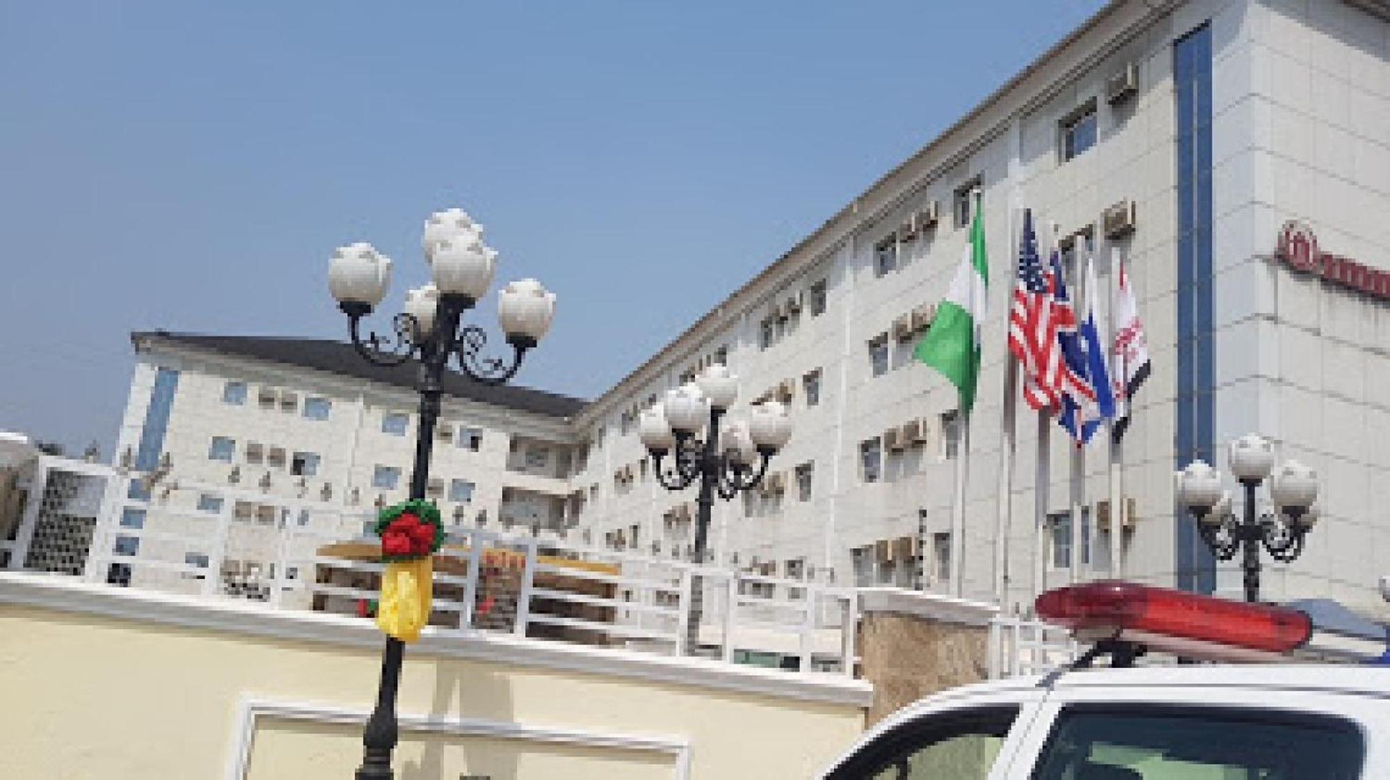 Room In Bb - Immaculate Royal International Hotel Owerri Buitenkant foto